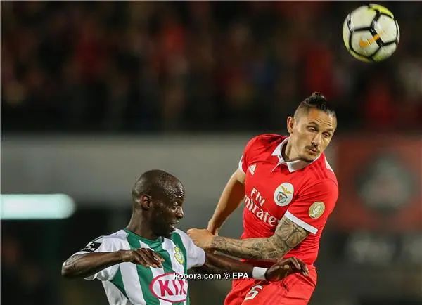 ?i=epa%2fsoccer%2f2018-04%2f2018-04-07%2f2018-04-07-06653428_epa