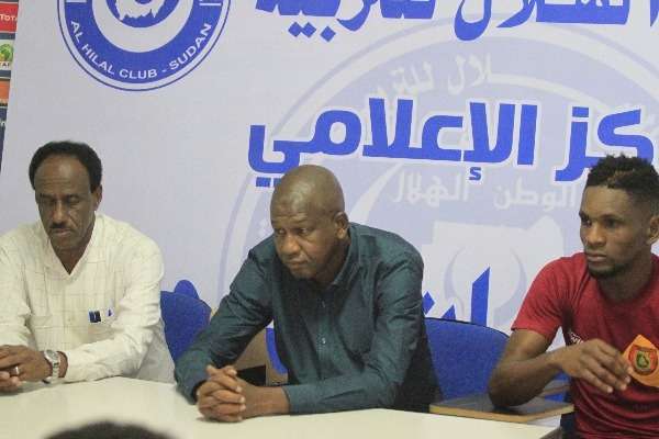 محمد الطيب في المؤتمر الصحفي