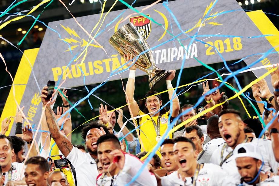 من التتويج باللقب