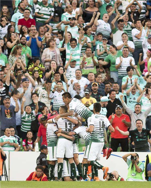 لاعبو سانتوس لاجونا - أرشيفية