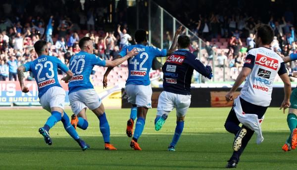 فرحة لاعبي نابولي 