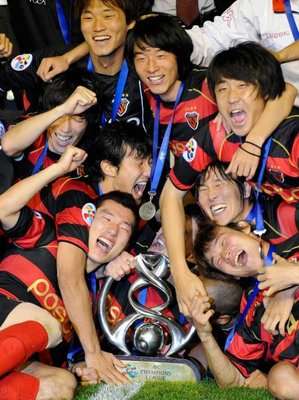 فريق بوهانج ستيلرز الكوري الجنوبي عندما فاز بدوري أبطال آسيا 2009