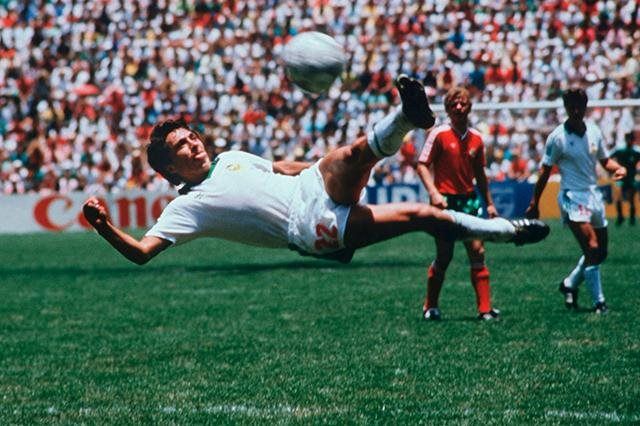 مقصية نيجريتي في مرمي بلغاريا بمونديال 1986