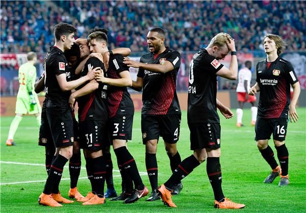 فرحة لاعبي ليفركوزن