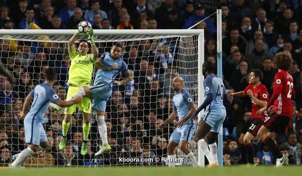 ?i=reuters%2f2017-04-27%2f2017-04-27t203925z_136327165_mt1aci14785532_rtrmadp_3_soccer-england-mci-mun_reuters