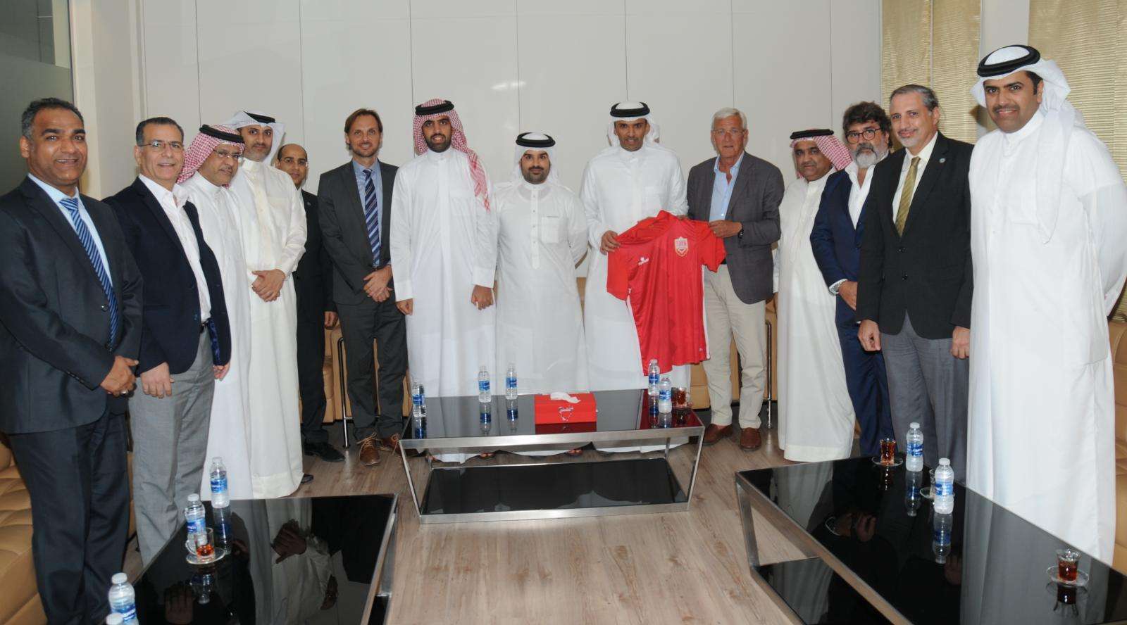 رئيس وأعضاء الاتحاد البحريني يستقبلون ليبي