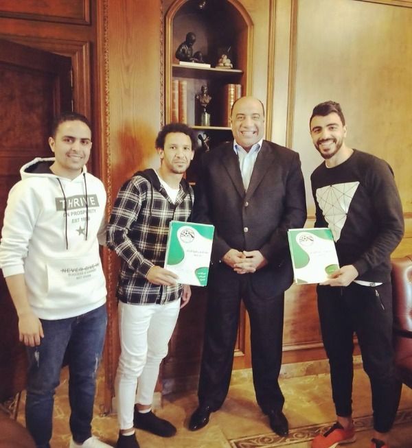 من جلسة التجديد