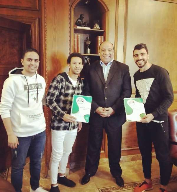 من جلسة التجديد