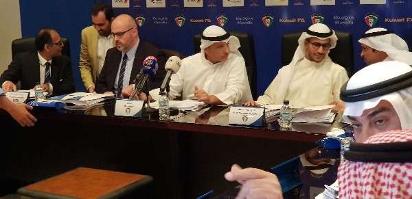 من العمومية