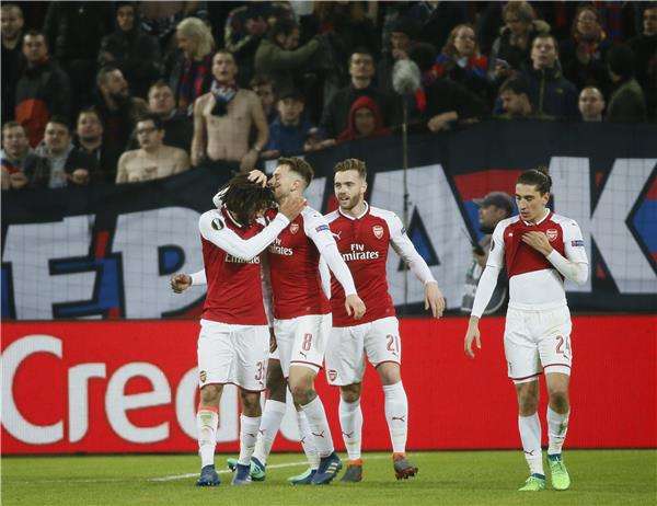 النني مع آرسنال