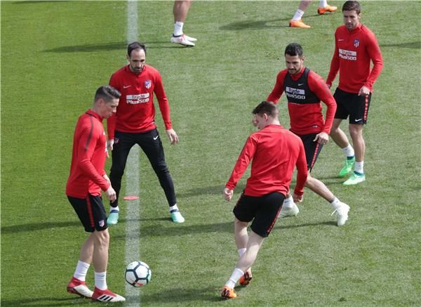 توريس في تدريبات أتلتيكو