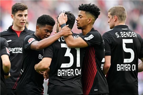 لاعبو  باير ليفركوزن