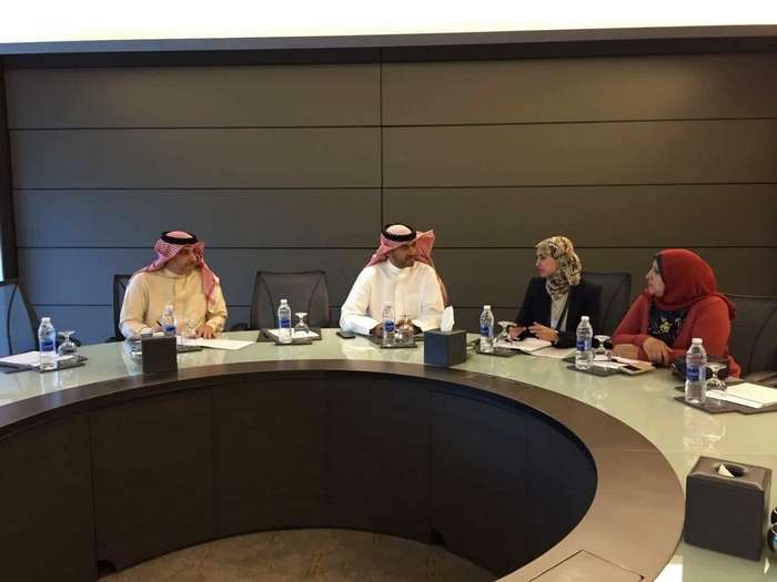 جانب من الاجتماع بين الوفدين