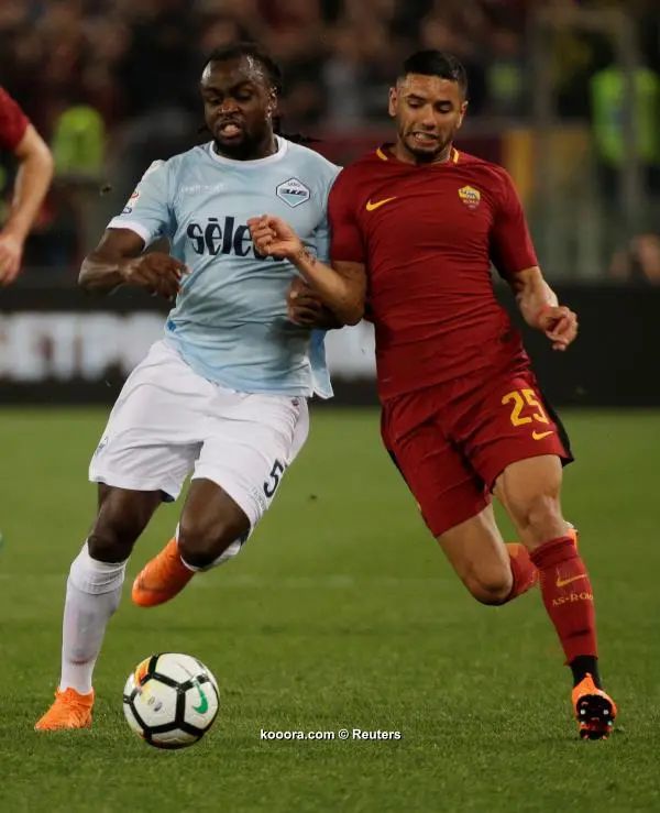 ?i=reuters%2f2018-04-15%2f2018-04-15t201524z_1315848185_rc1584d4bbd0_rtrmadp_3_soccer-italy-laz-rom_reuters