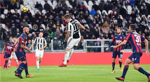 يوفنتوس في صدارة الكالتشيو