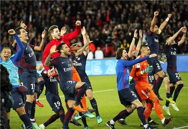 لاعبو باريس سان جيرمان