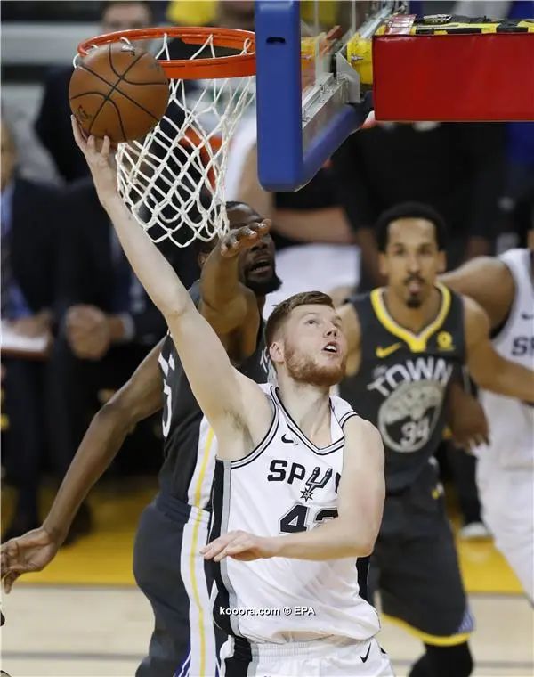 ?i=epa%2fbasketball%2f2018-04%2f2018-04-17-06674061_epa