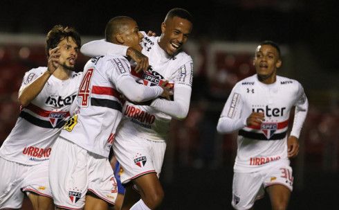 فرحة لاعبي ساو باولو