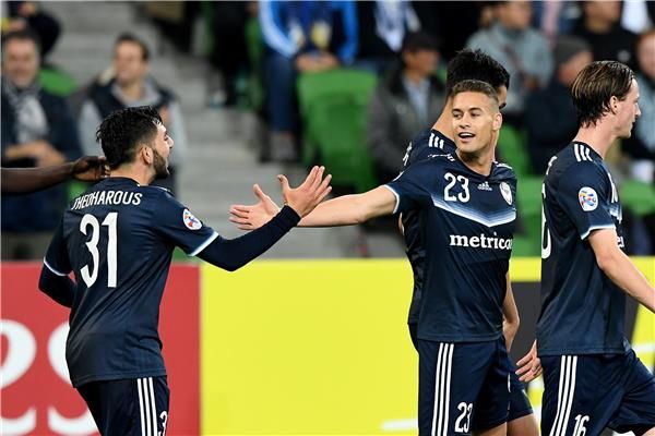 لاعبو ملبورن فيكتوري