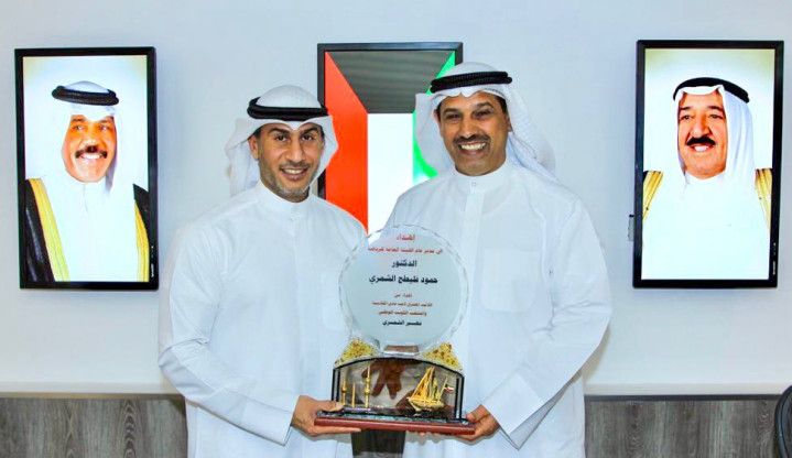 فليطح يكرم اللاعب الشمري