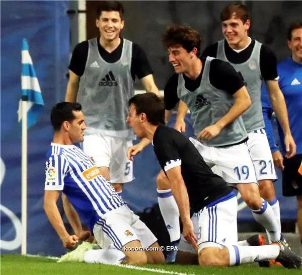 ?i=epa%2fsoccer%2f2018-04%2f2018-04-19%2f2018-04-19-06680350_epa