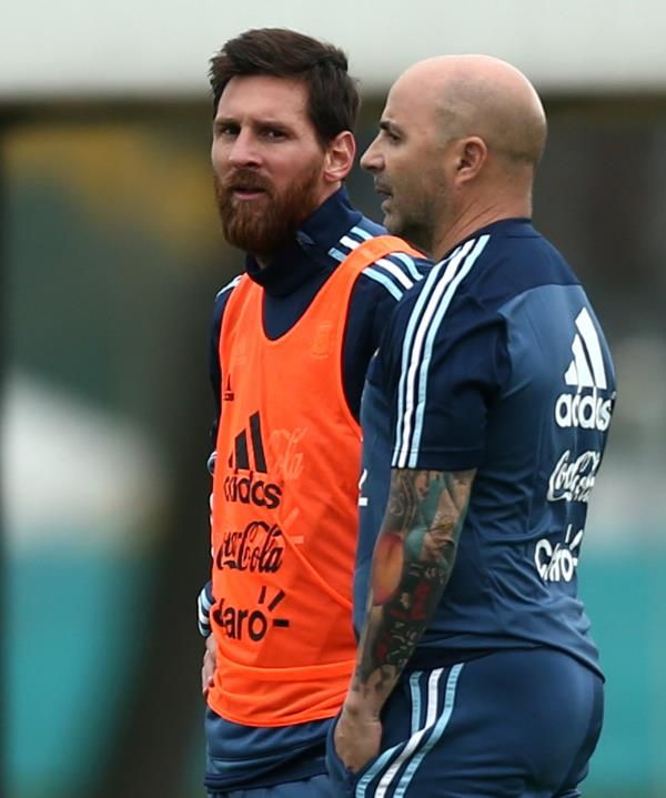 سامباولي مع ميسي