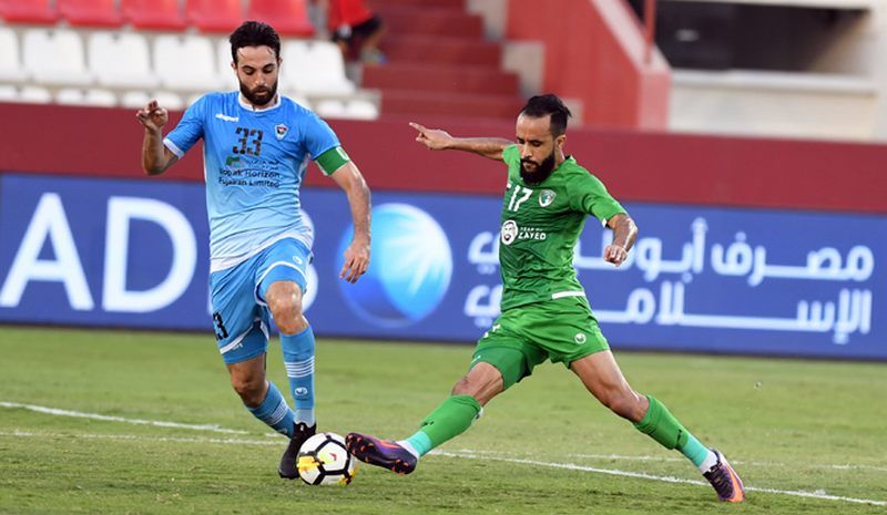 جانب من مباراة دبا الفجيرة والإمارات