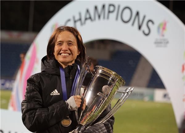 أساكو تاكاكورا 