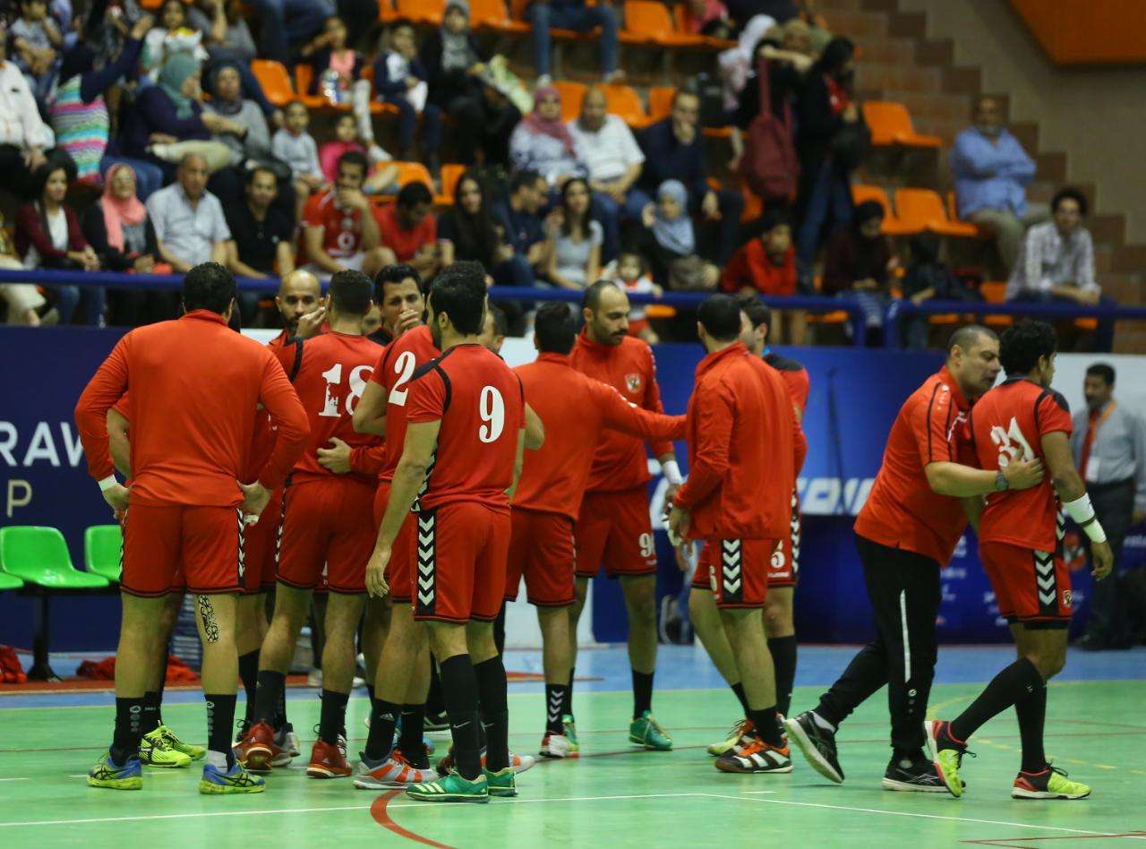 لاعبو الأهلي