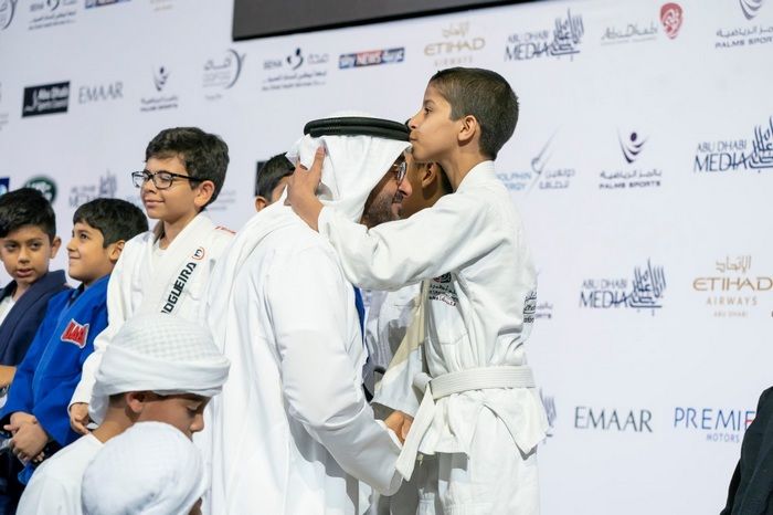 الشيخ محمد بن زايد آل نهيان