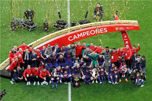 جانب من التتويج