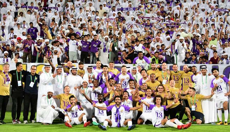 جانب من التتويج