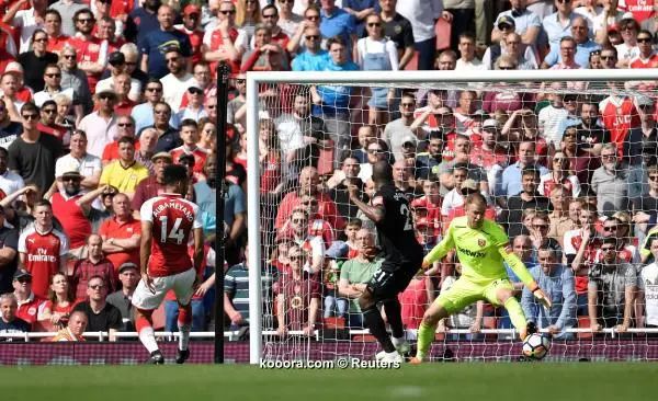 ?i=reuters%2f2018-04-22%2f2018-04-22t141759z_1381654514_rc1693d159d0_rtrmadp_3_soccer-england-ars-whu_reuters