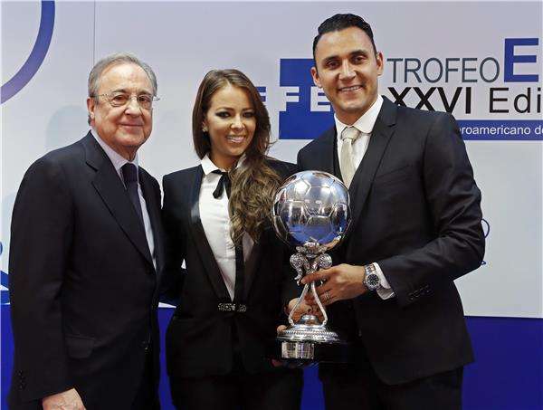 نافاس وبيريز