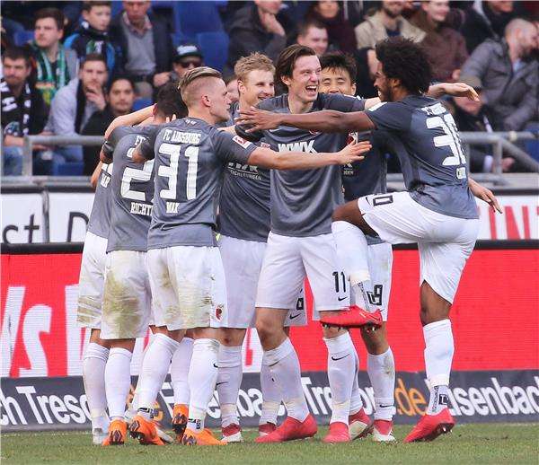 لاعبو أوجسبورج