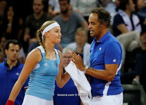 ?i=reuters%2f2018-04-22%2f2018-04-22t115047z_1970825562_rc1207c5db40_rtrmadp_3_tennis-fedcup-fra-usa_reuters
