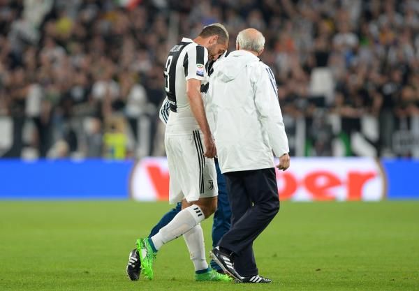 2018-04-22t185652z_500134973_rc1604d97b10_rtrmadp_3_soccer-italy-juv-nap_reuters