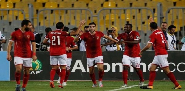 لاعبو الأهلي