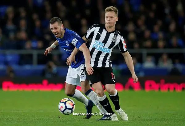 ?i=reuters%2f2018-04-23%2f2018-04-23t201046z_284718422_rc111ec5f8c0_rtrmadp_3_soccer-england-eve-new_reuters