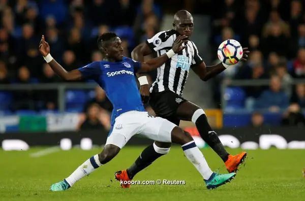 ?i=reuters%2f2018-04-23%2f2018-04-23t193729z_45907833_rc1ae0866600_rtrmadp_3_soccer-england-eve-new_reuters