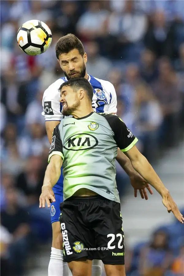 ?i=epa%2fsoccer%2f2018-04%2f2018-04-23%2f2018-04-23-06687863_epa