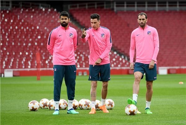  كوستا من تدريبات أتلتيكو مدريد 