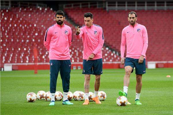  كوستا من تدريبات أتلتيكو مدريد 