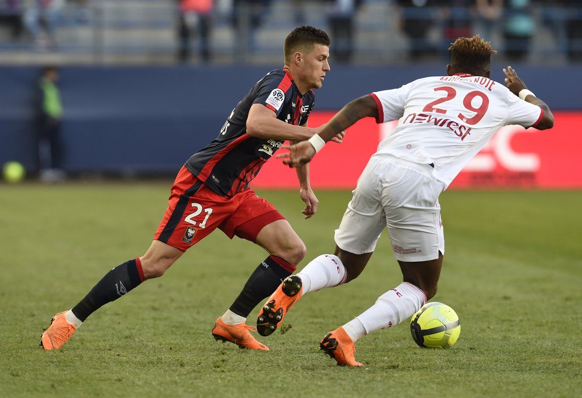 من لقاء سابق بين الفريقين