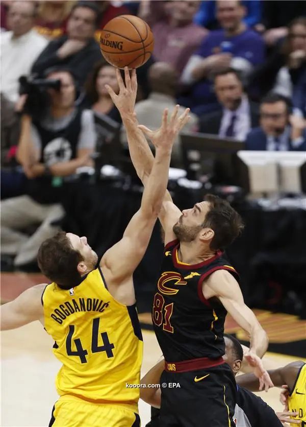 ?i=epa%2fbasketball%2f2018-04%2f2018-04-26-06693215_epa
