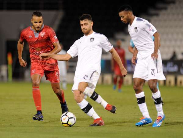 جانب من لقاء سابق بين الفريقين