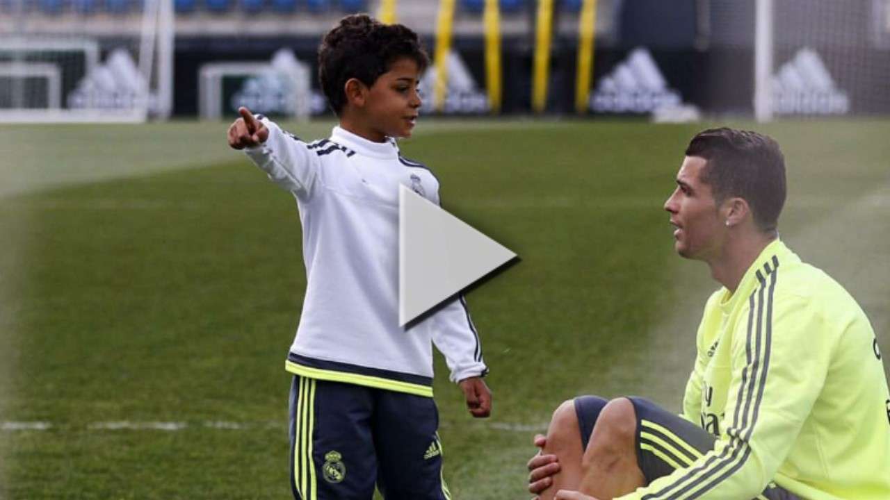 كريستيانو رونالدو برفقة نجله