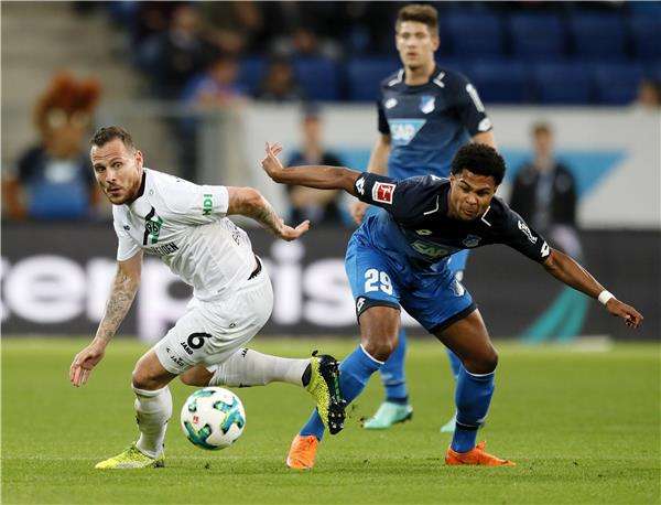 جنابري (يمين)