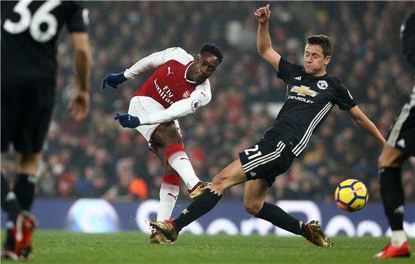 جانب من مواجهة سابقة بين الفريقين