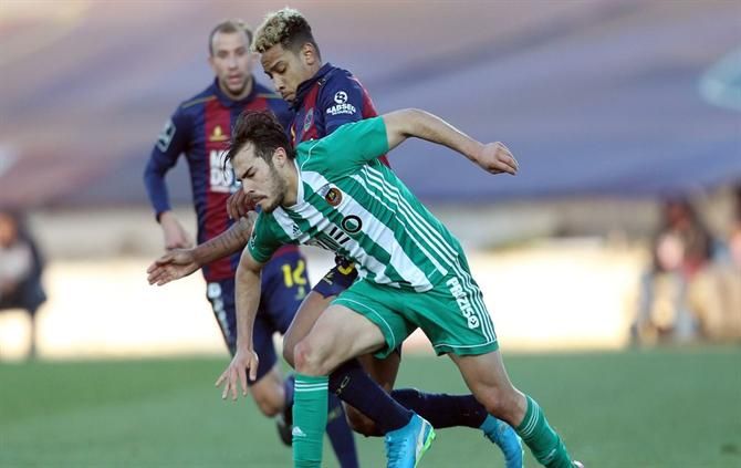 لقطة من المباراة